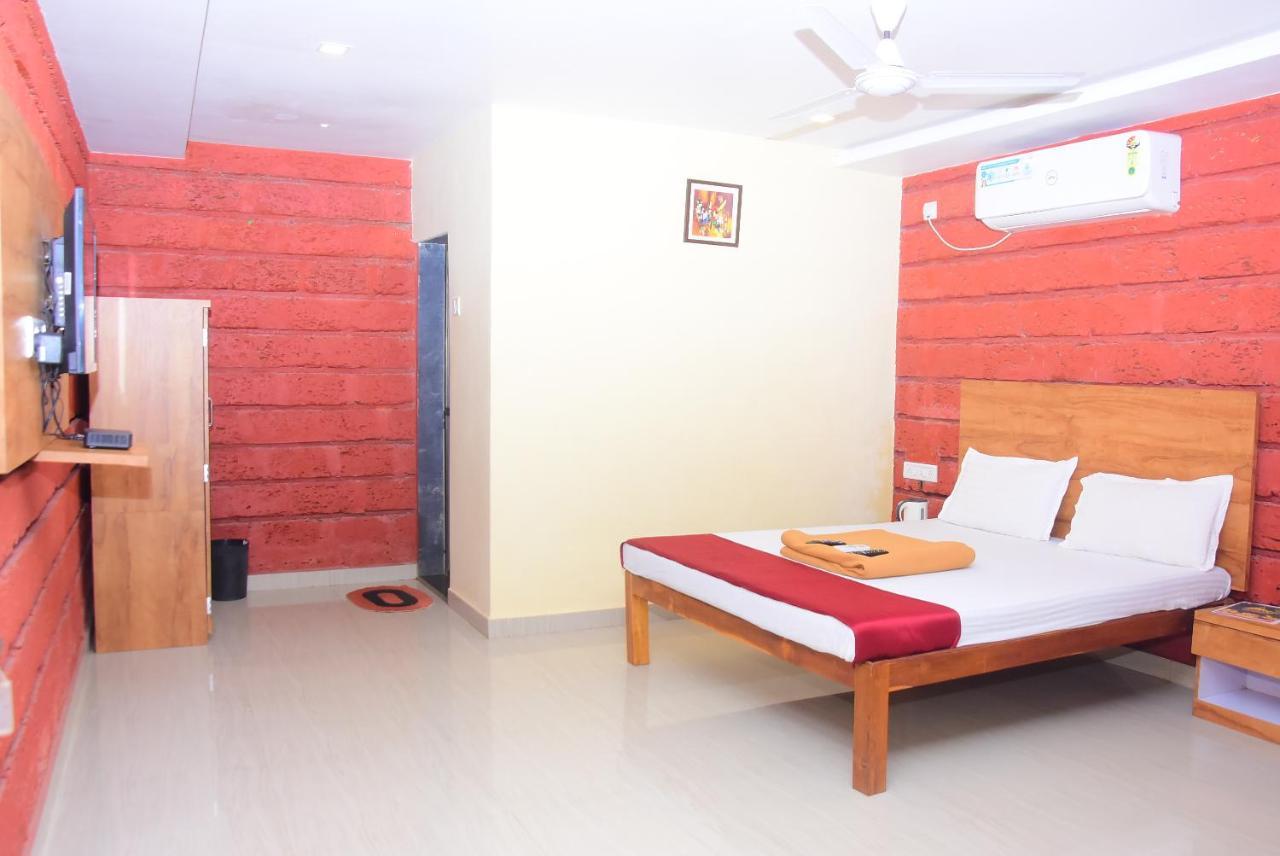 Salt Water Resort Dāpoli Exterior foto
